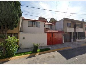 Casa en Venta en Unidad Victoria Toluca