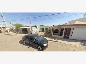 Casa en Venta en Villa Residencial del Prado Mexicali