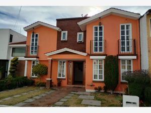 Casa en Venta en Villas Magdalena Metepec