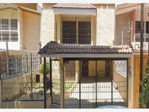 Casa en Venta en Bosques de La Victoria Guadalajara