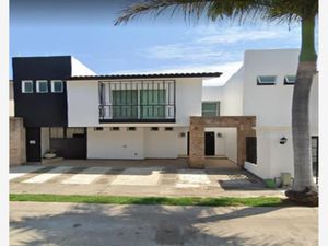 Casa en Venta en Residencial Fluvial Vallarta Puerto Vallarta