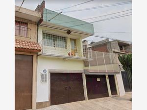 Casa en Venta en Pedregal de Santo Domingo Coyoacán