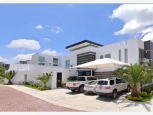 Casa en Venta en Cumbres del Lago Querétaro