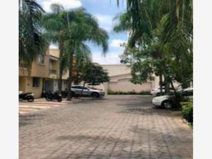 Casa en Venta en Jardines Del Valle Zapopan