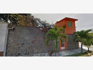 Casa en Venta en Burgos Bugambilias Temixco