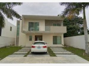 Casa en Venta en Los Encinos Residencial Altamira