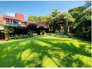 Casa en Venta en Bosques de Palmira Cuernavaca