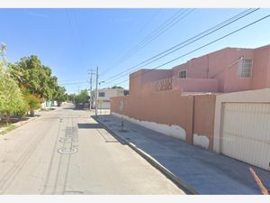 Casa en Venta en Jardines de California Torreón