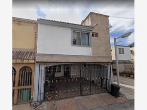 Casa en Venta en Hacienda Santa Clara Monterrey