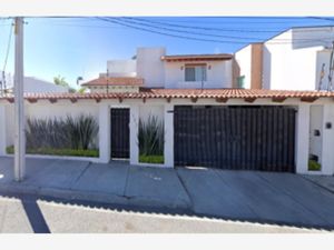 Casa en Venta en Raquet Club Querétaro