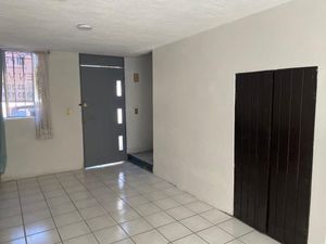 Casa en Venta en Colinas del Rey Zapopan