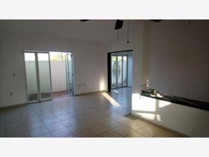 Casa en Venta en Puerta de Hierro Manzanillo