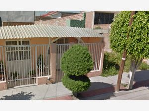 Casa en Venta en La Carmona León