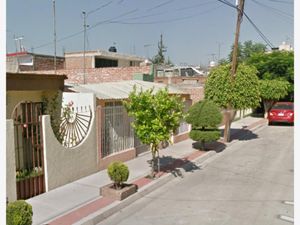 Casa en Venta en La Carmona León