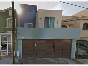 Casa en Venta en Lomas Universidad Zapopan