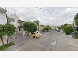 Casa en Venta en Villa Vicente Guerrero Guadalajara