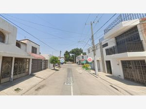 Casa en Venta en Hacienda Echeveste León