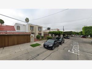 Casa en Venta en La Estancia Zapopan