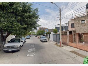 Casa en Venta en Jardines de San Jose Guadalajara