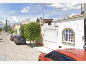 Casa en Venta en Granjas Banthi San Juan del Río