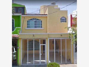 Casa en Venta en Circunvalacion Oblatos Guadalajara