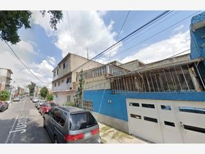 Casa en Venta en Guadalupe del Moral Iztapalapa