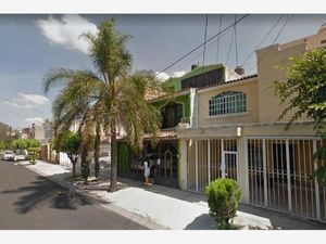 Casa en Venta en Circunvalacion Oblatos Guadalajara