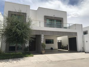 Casa en Venta en Real del Nogalar Torreón