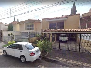 Casa en Venta en Bosques de La Victoria Guadalajara