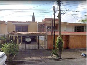 Casa en Venta en Bosques de La Victoria Guadalajara