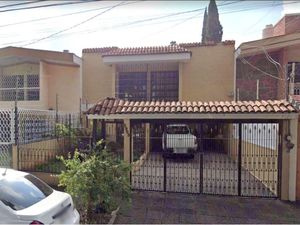 Casa en Venta en Bosques de La Victoria Guadalajara