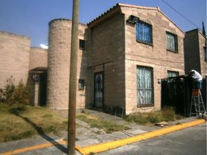 Casa en Venta en Geovillas de Santa Bárbara Ixtapaluca