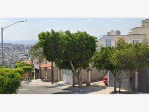 Casa en Venta en Jardines de Santiago Querétaro