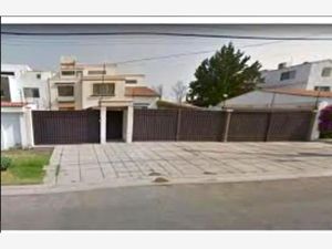 Casa en Venta en Villas del Mesón Querétaro