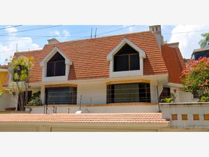 Casa en Venta en Loma Real Zapopan