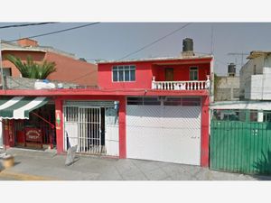 Casa en Venta en Vergel de Guadalupe Nezahualcóyotl