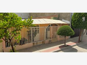 Casa en Venta en La Carmona León