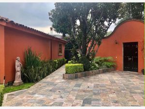 Casa en Venta en Jardines de Ahuatepec Cuernavaca