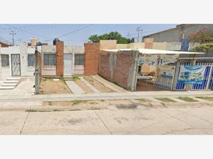 Casa en Venta en Jardines de Echeveste León