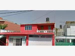 Casa en Venta en Vergel de Guadalupe Nezahualcóyotl