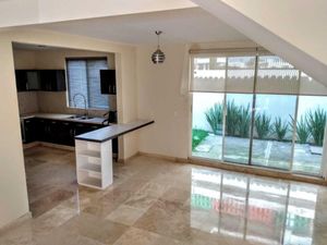 Casa en Renta en San Juan de Ocotan Zapopan