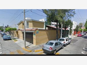 Casa en Venta en La Calma Zapopan