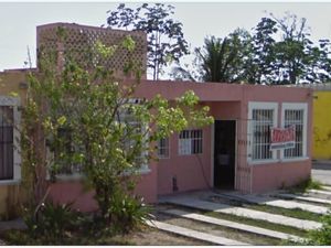 Casa en Venta en Villas Morelos I Puerto Morelos