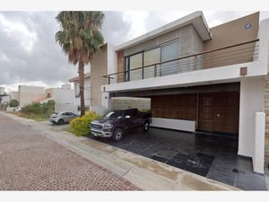 Casa en Venta en Cumbres del Lago Querétaro