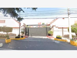 Casa en Venta en Ex-Ejido de Santa Úrsula Coapa Coyoacán