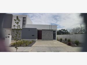 Casa en Venta en Colinas de Santa Fe Colima