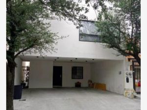 Casa en Venta en Privada San Carlos Guadalupe