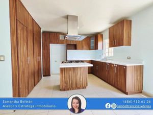 Casa en Venta en Urbi Quinta del Cedro Tijuana