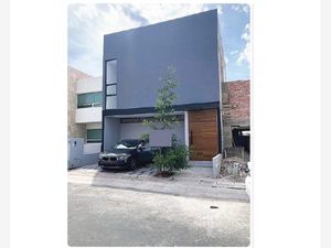 Casa en Venta en Residencial el Refugio Querétaro