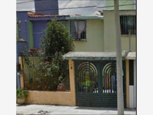 Casa en Venta en Paseos Santín Toluca